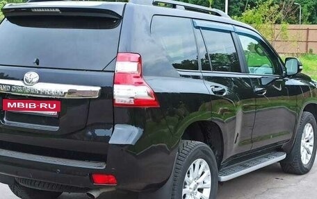 Toyota Land Cruiser Prado 150 рестайлинг 2, 2015 год, 4 100 000 рублей, 2 фотография