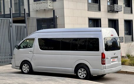 Toyota HiAce H200, 2011 год, 1 420 000 рублей, 9 фотография
