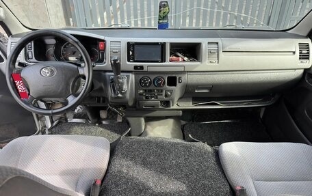 Toyota HiAce H200, 2011 год, 1 420 000 рублей, 17 фотография