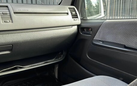 Toyota HiAce H200, 2011 год, 1 420 000 рублей, 21 фотография