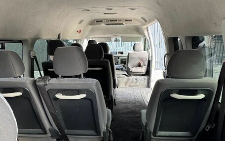 Toyota HiAce H200, 2011 год, 1 420 000 рублей, 27 фотография