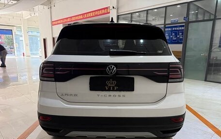Volkswagen T-Cross I, 2022 год, 1 720 000 рублей, 7 фотография