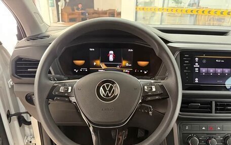 Volkswagen T-Cross I, 2022 год, 1 720 000 рублей, 12 фотография