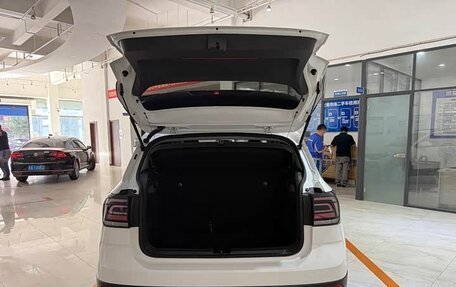 Volkswagen T-Cross I, 2022 год, 1 720 000 рублей, 8 фотография