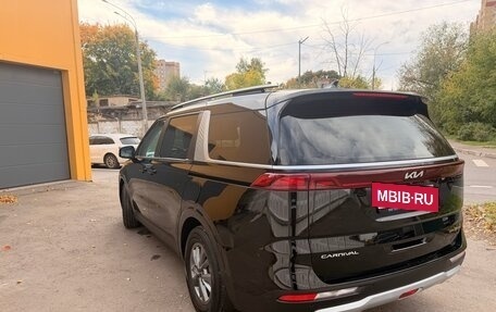 KIA Carnival, 2021 год, 3 400 000 рублей, 8 фотография