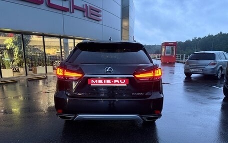 Lexus RX IV рестайлинг, 2019 год, 4 100 000 рублей, 5 фотография