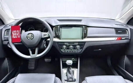 Skoda Kamiq I, 2023 год, 1 800 000 рублей, 8 фотография
