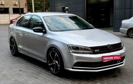 Volkswagen Jetta VI, 2015 год, 790 000 рублей, 2 фотография