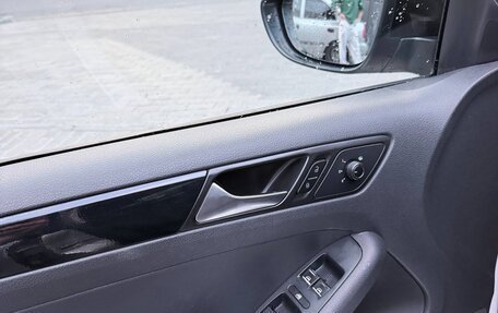 Volkswagen Jetta VI, 2015 год, 790 000 рублей, 11 фотография