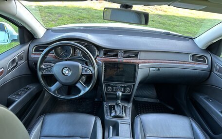Skoda Superb III рестайлинг, 2014 год, 990 000 рублей, 8 фотография