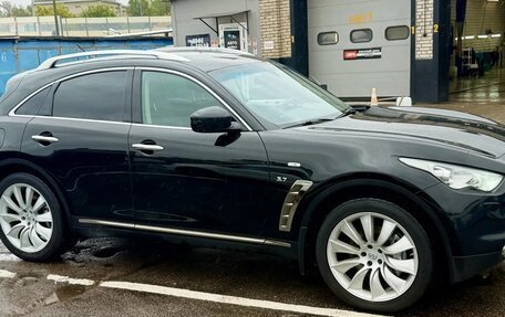 Infiniti QX70, 2017 год, 2 800 000 рублей, 2 фотография