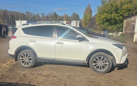 Toyota RAV4, 2016 год, 1 700 000 рублей, 2 фотография