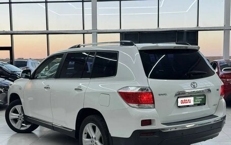 Toyota Highlander III, 2011 год, 1 799 000 рублей, 5 фотография