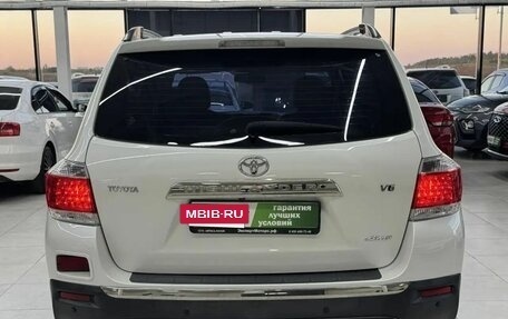 Toyota Highlander III, 2011 год, 1 799 000 рублей, 6 фотография