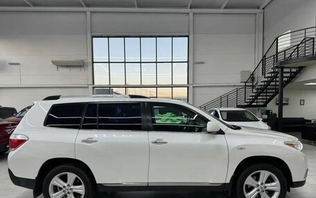 Toyota Highlander III, 2011 год, 1 799 000 рублей, 9 фотография