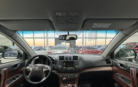 Toyota Highlander III, 2011 год, 1 799 000 рублей, 15 фотография