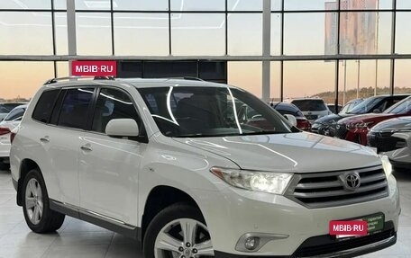 Toyota Highlander III, 2011 год, 1 799 000 рублей, 4 фотография