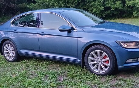 Volkswagen Passat B8 рестайлинг, 2015 год, 1 650 000 рублей, 2 фотография