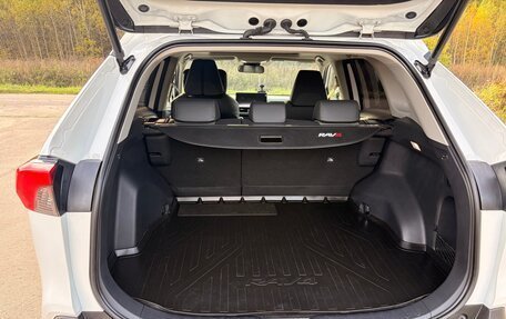 Toyota RAV4, 2024 год, 3 750 000 рублей, 11 фотография