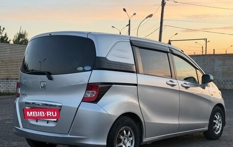Honda Freed I, 2010 год, 799 999 рублей, 4 фотография