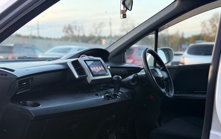 Honda Freed I, 2010 год, 799 999 рублей, 13 фотография