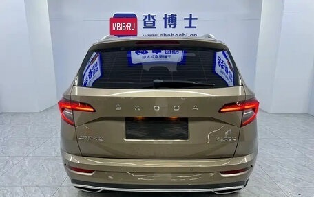 Skoda Karoq I, 2023 год, 2 300 000 рублей, 5 фотография