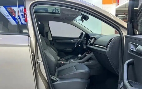 Skoda Karoq I, 2023 год, 2 300 000 рублей, 15 фотография