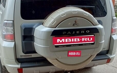 Mitsubishi Pajero IV, 2013 год, 1 850 000 рублей, 2 фотография