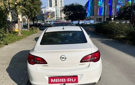 Opel Astra J, 2013 год, 700 000 рублей, 5 фотография