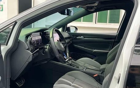 Volkswagen Golf VIII, 2022 год, 1 790 900 рублей, 10 фотография