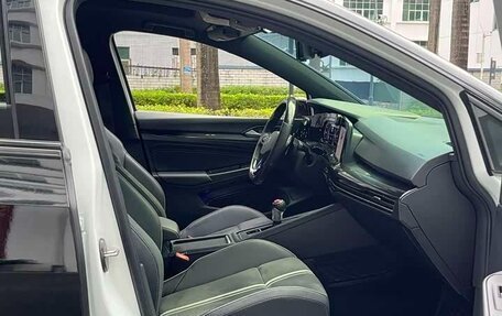 Volkswagen Golf VIII, 2022 год, 1 790 900 рублей, 11 фотография