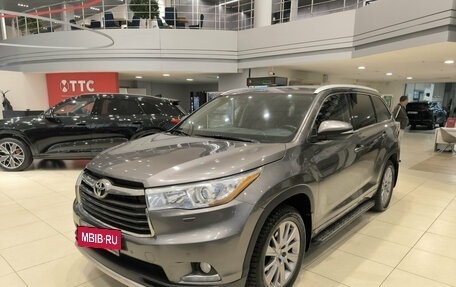 Toyota Highlander III, 2013 год, 2 395 000 рублей, 5 фотография