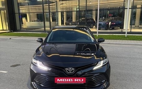 Toyota Camry, 2020 год, 2 490 000 рублей, 2 фотография