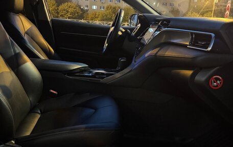 Toyota Camry, 2020 год, 2 490 000 рублей, 9 фотография