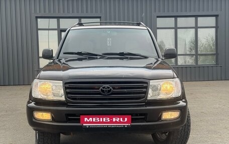 Toyota Land Cruiser 100 рестайлинг 2, 2000 год, 1 400 000 рублей, 2 фотография
