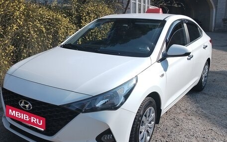 Hyundai Solaris II рестайлинг, 2020 год, 1 550 000 рублей, 3 фотография