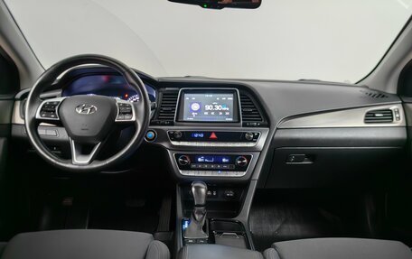 Hyundai Sonata VII, 2019 год, 2 148 000 рублей, 12 фотография