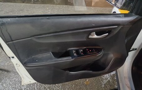 KIA Rio IV, 2018 год, 610 000 рублей, 14 фотография
