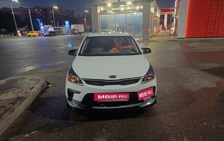 KIA Rio IV, 2018 год, 610 000 рублей, 2 фотография