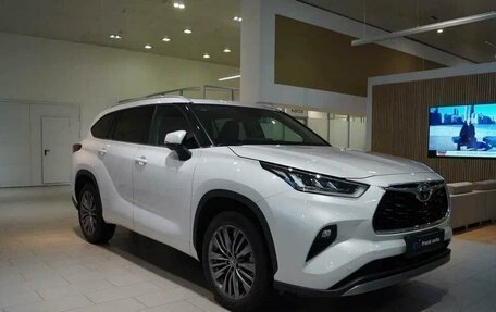 Toyota Highlander, 2026 год, 5 400 000 рублей, 6 фотография