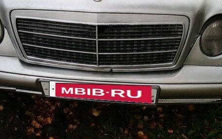 Mercedes-Benz E-Класс, 1998 год, 350 000 рублей, 4 фотография