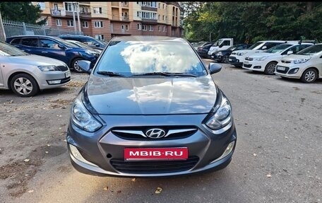 Hyundai Solaris II рестайлинг, 2012 год, 530 000 рублей, 1 фотография