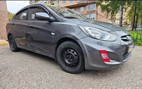 Hyundai Solaris II рестайлинг, 2012 год, 530 000 рублей, 3 фотография