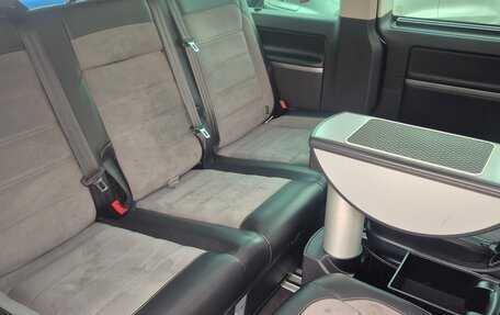 Volkswagen Multivan T6 рестайлинг, 2020 год, 5 300 000 рублей, 7 фотография