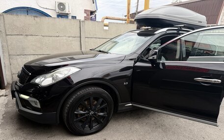 Infiniti QX50 I рестайлинг, 2016 год, 1 900 000 рублей, 3 фотография