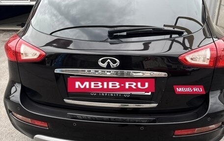 Infiniti QX50 I рестайлинг, 2016 год, 1 900 000 рублей, 14 фотография