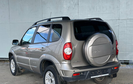 Chevrolet Niva I рестайлинг, 2018 год, 811 000 рублей, 6 фотография