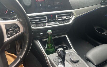 BMW 3 серия, 2019 год, 3 450 000 рублей, 12 фотография