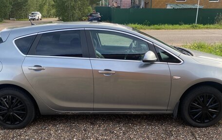 Opel Astra J, 2011 год, 680 000 рублей, 3 фотография