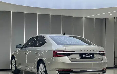 Skoda Superb III рестайлинг, 2022 год, 1 576 000 рублей, 6 фотография